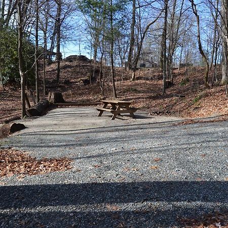 Linville Falls Campground, Rv Park, And Cabins Екстер'єр фото