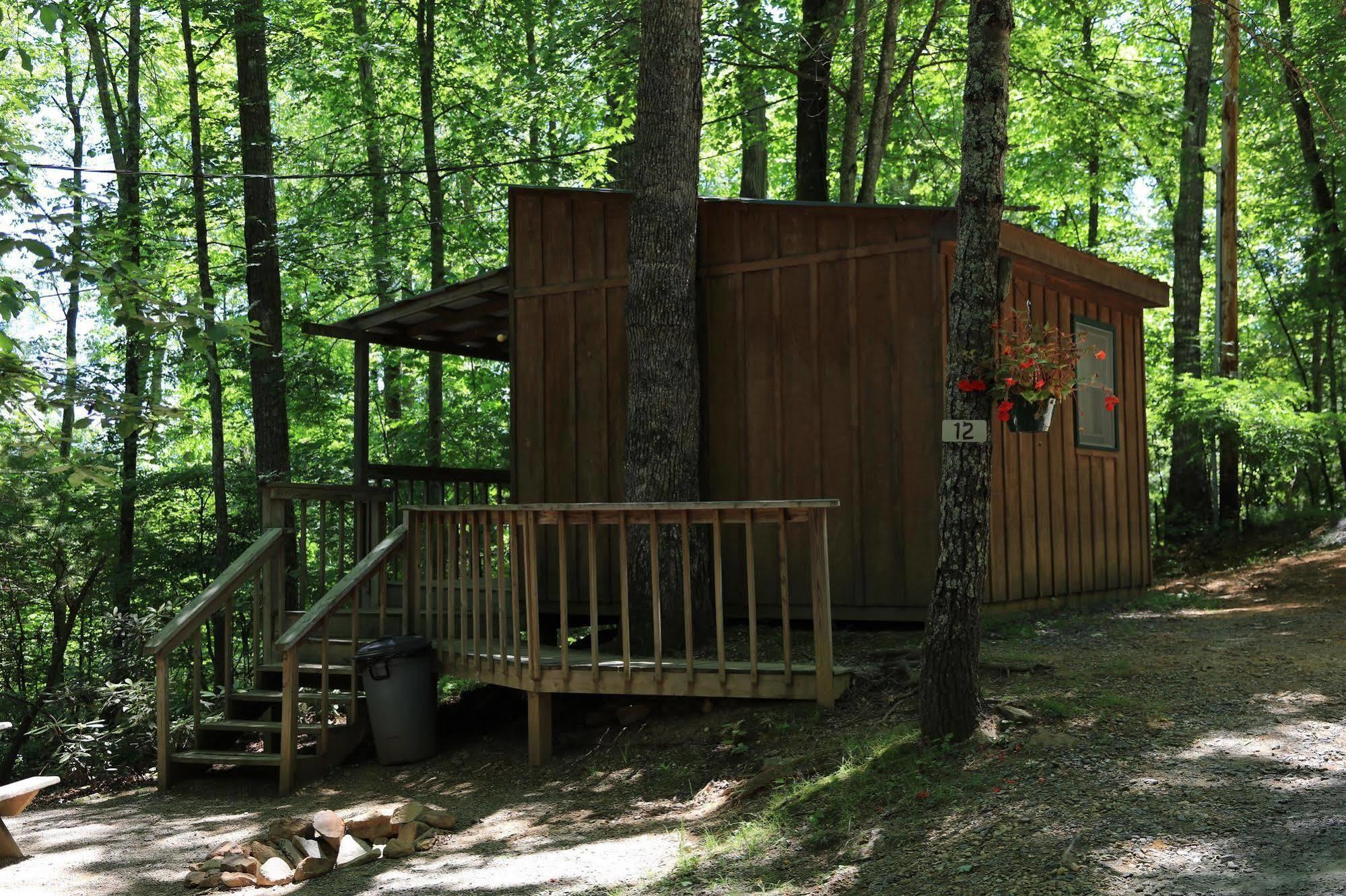 Linville Falls Campground, Rv Park, And Cabins Екстер'єр фото