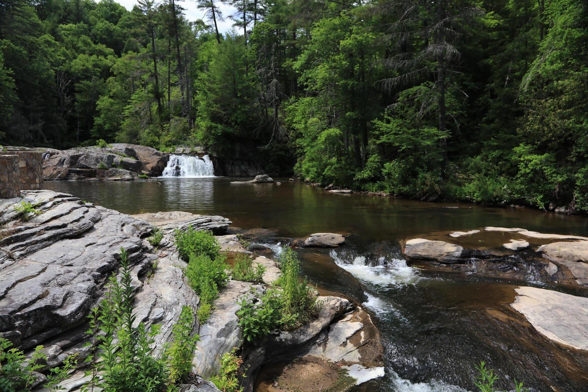 Linville Falls Campground, Rv Park, And Cabins Екстер'єр фото