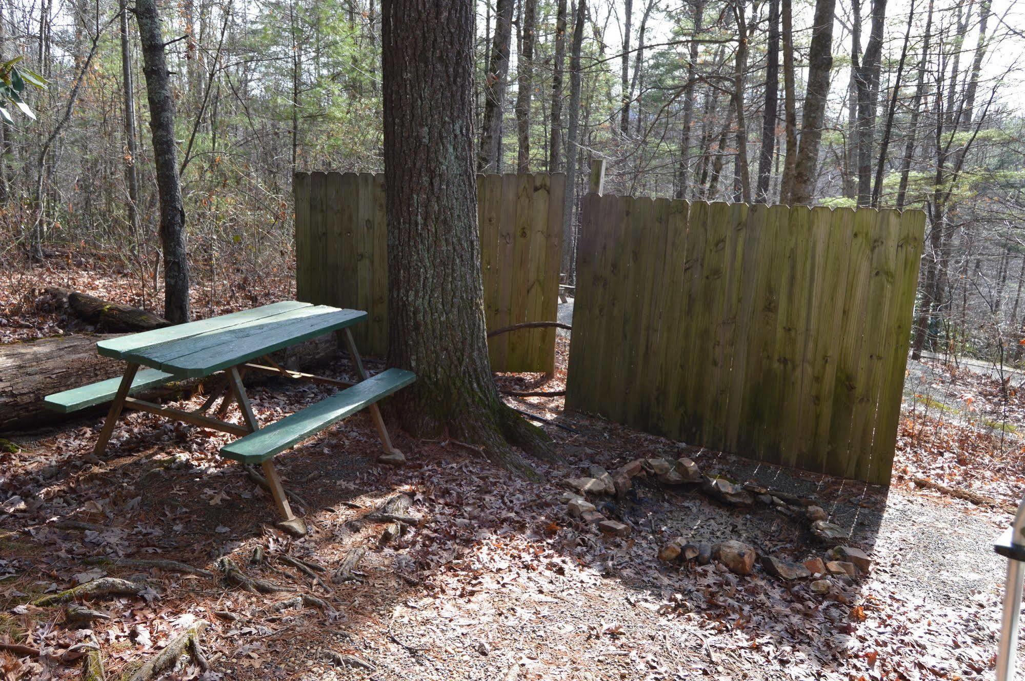 Linville Falls Campground, Rv Park, And Cabins Екстер'єр фото