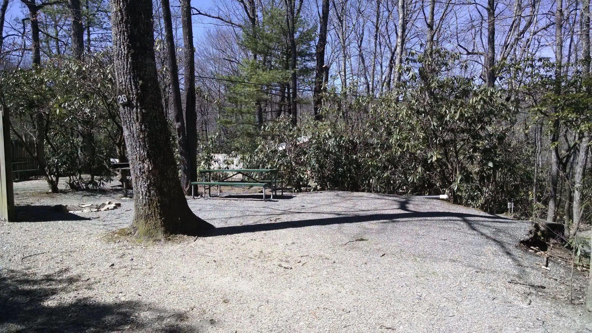 Linville Falls Campground, Rv Park, And Cabins Екстер'єр фото