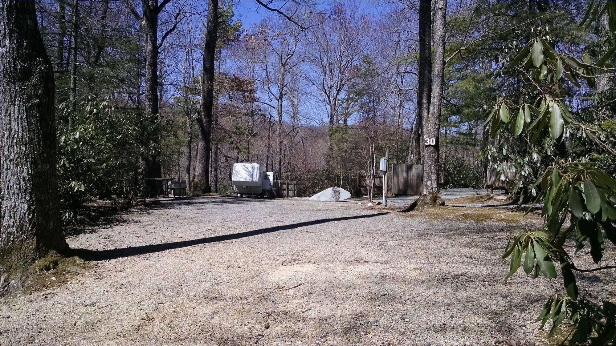 Linville Falls Campground, Rv Park, And Cabins Екстер'єр фото