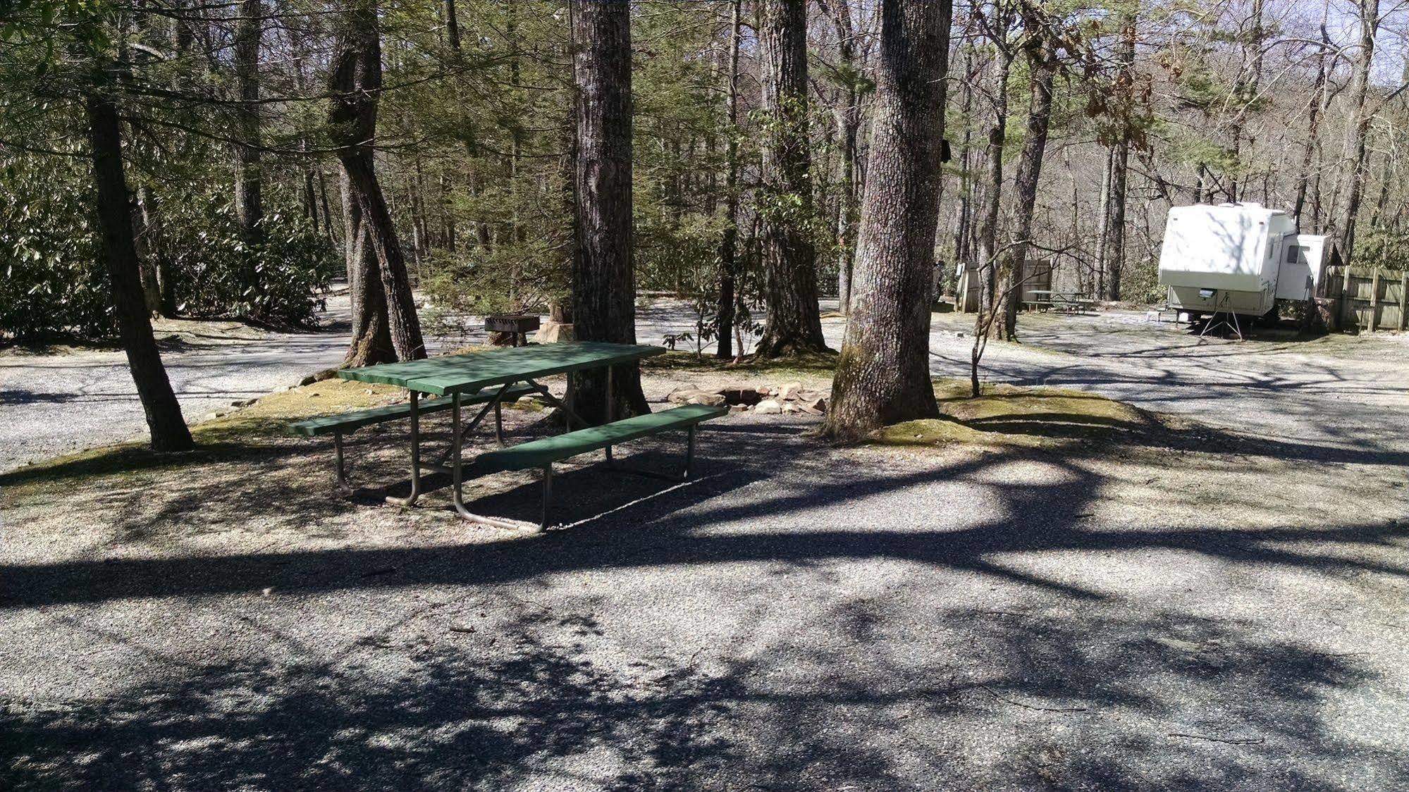 Linville Falls Campground, Rv Park, And Cabins Екстер'єр фото